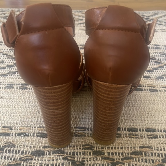 Used Size 7 Strap Heels - Picture 3 of 6
